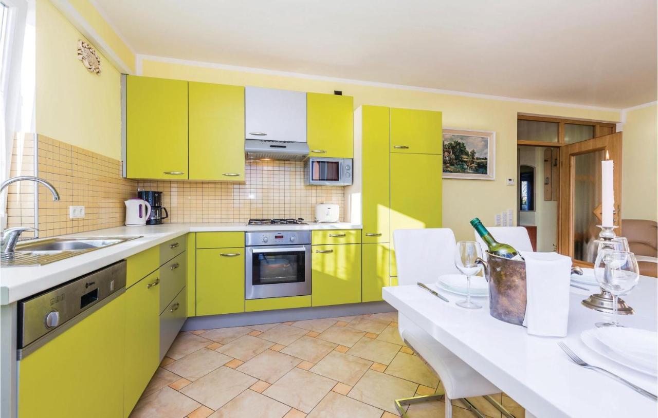 Stunning Apartment In Volosko With House Sea View Exterior foto